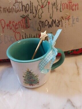 NWOT Christmas Tree Mug With Gold Spoon, White And Green Porcelain